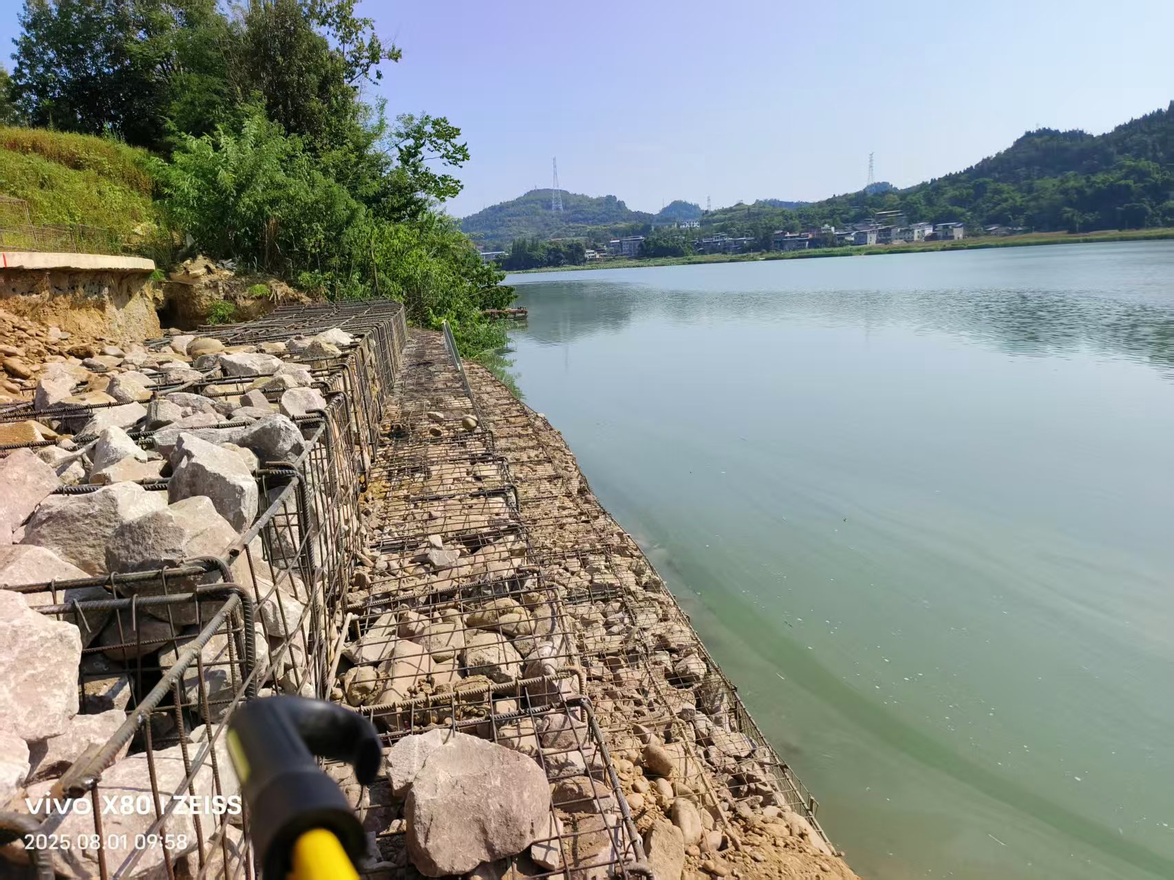 从图纸到水下：过河管道铺设的攻坚之路